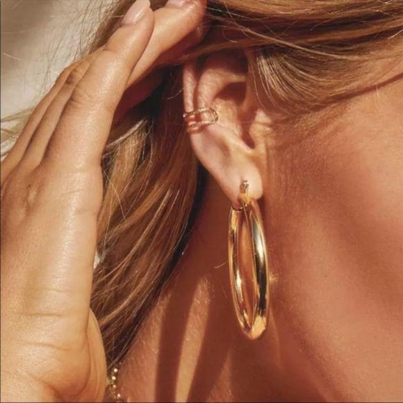 Jewelry - 2 LEFT🌟 gold hoop earrings chunky statement